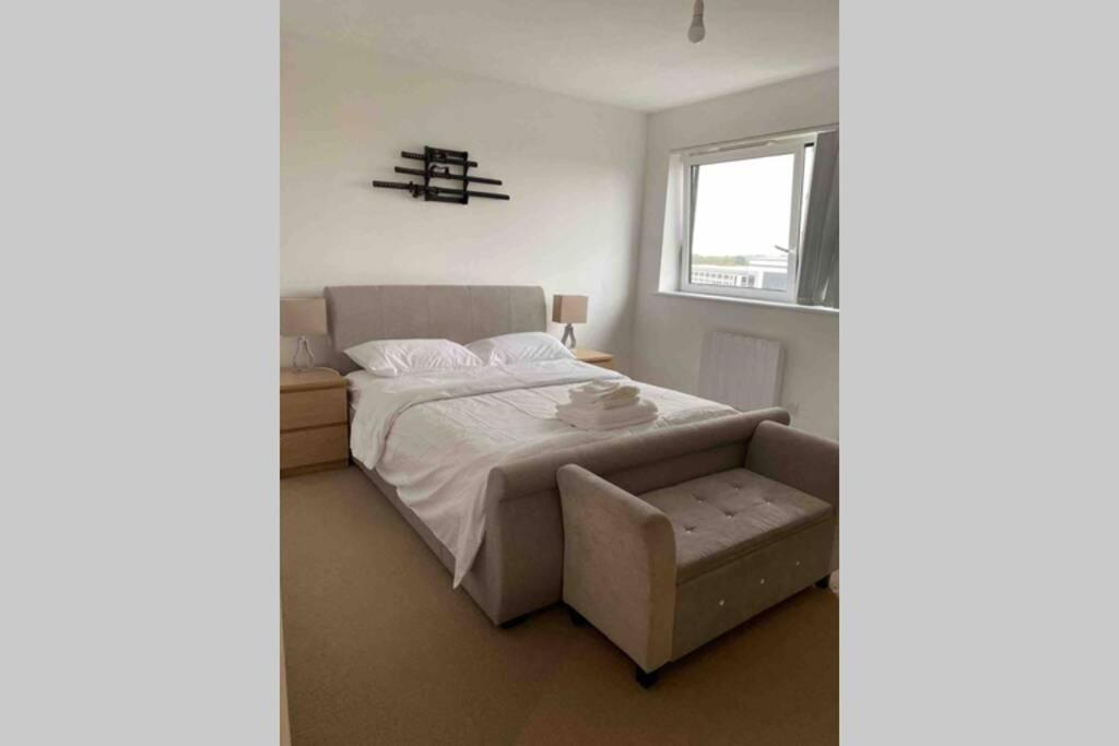 בורהמווד Luxury 1 Bedroom Apartment With Netflix & Parking מראה חיצוני תמונה